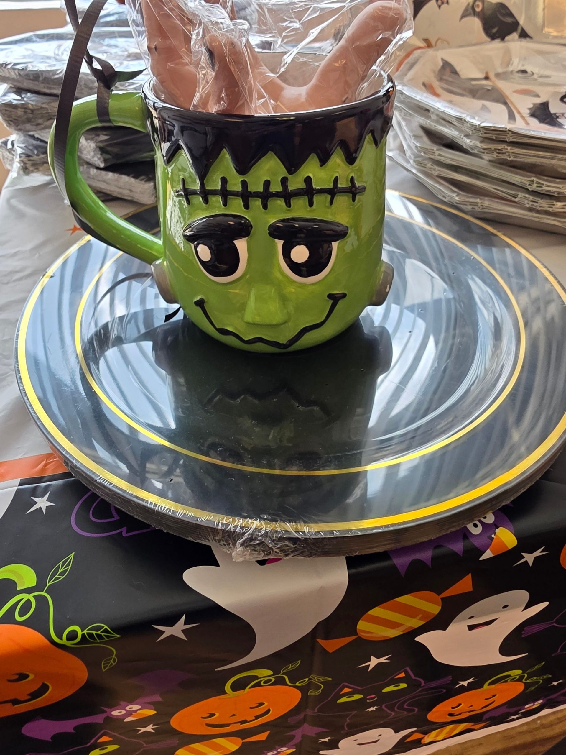 MONSTER MUG