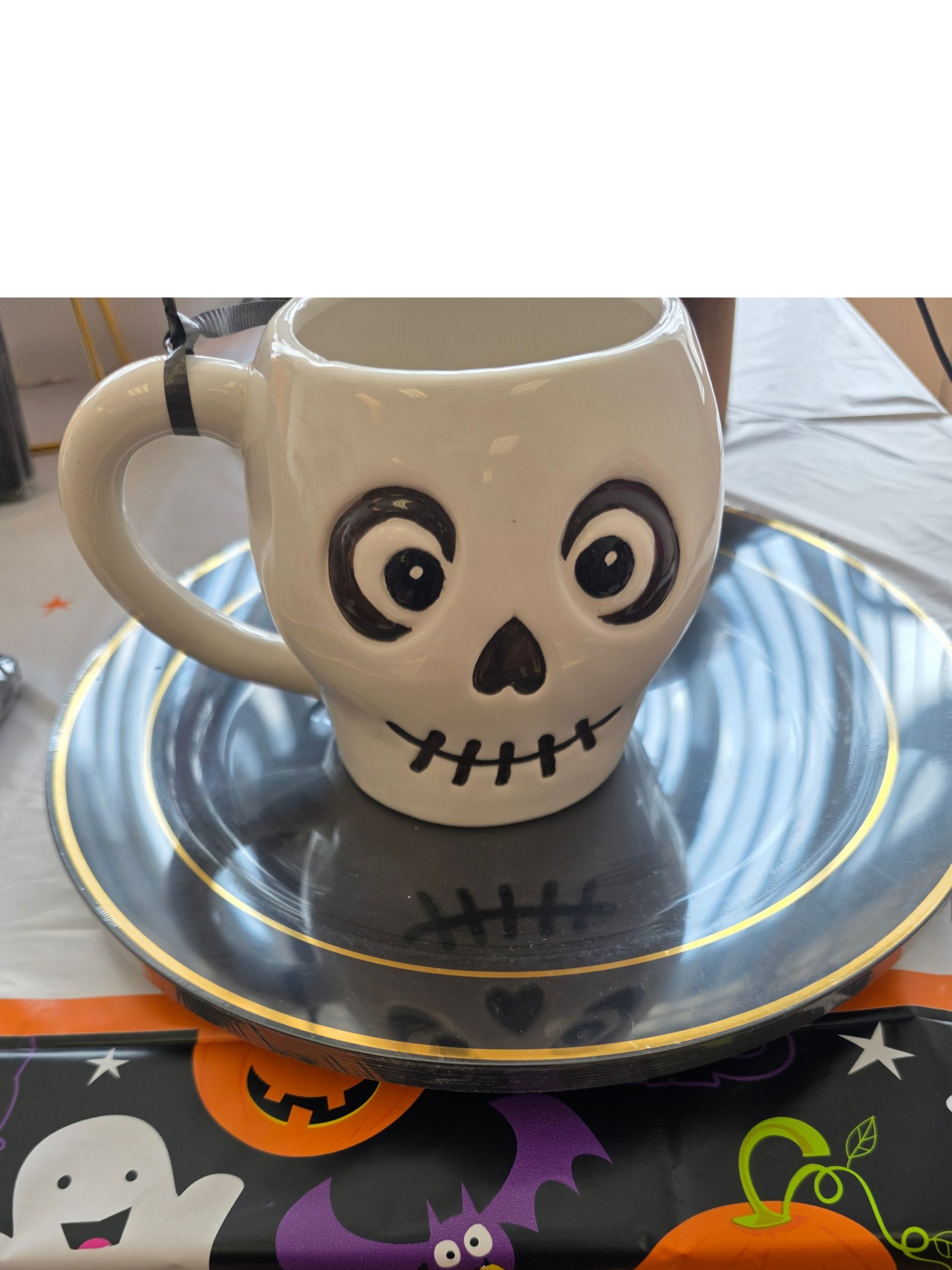 SKELETON MUG